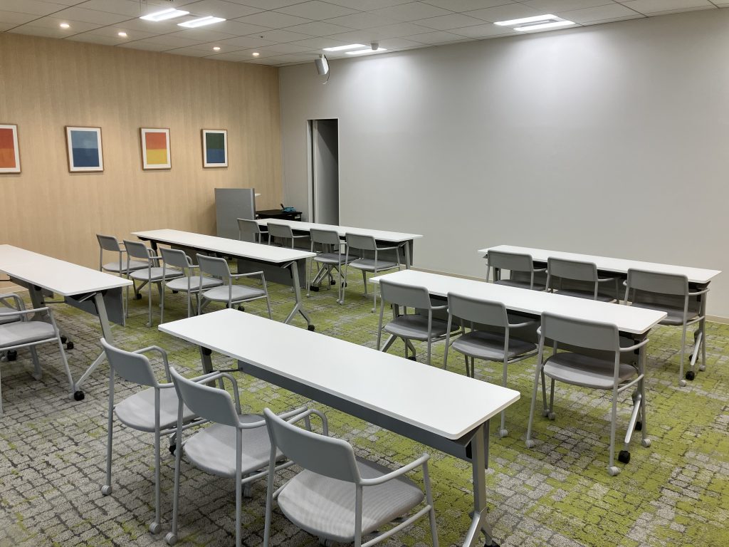 貸し会議室の様子
鹿児島駅直結のコワーキングスペース・貸会議室　Q-Lounge KAGOSHIMA