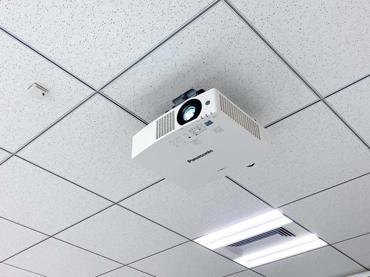 Q-Lounge KAGOSHIMA Conference 01 内装画像